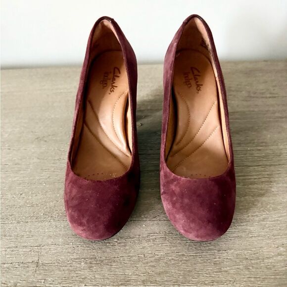 Clarks Chunky Round Toe Heel in Burgundy Suede Leather - Size 6 - Picture 2 of 7